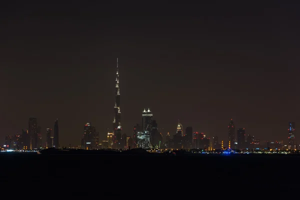 Cidade noturna de Dubai — Fotografia de Stock
