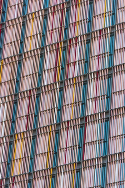 Moderne Hochhausfassade — Stockfoto