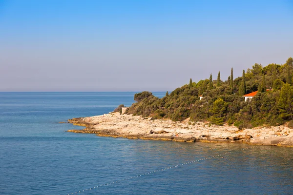 Côtes rocheuses près de Pula — Photo