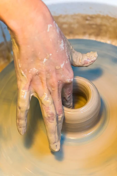 Pottering - creating a clay cup — Stock Photo, Image