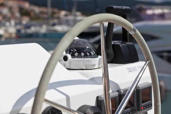 Sailing yacht control wheel and implement. — Stock Photo, Image