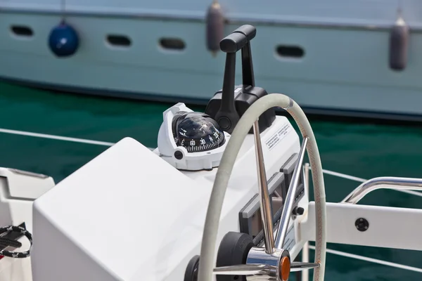 Sailing yacht control wheel and implement — Stock Photo, Image