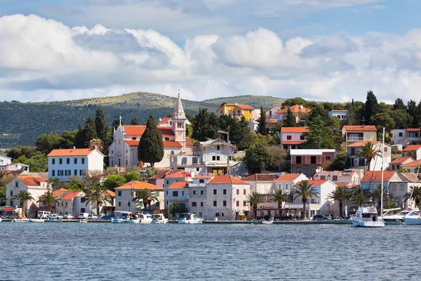 Rogoznica Chorvatsko pohled z moře — Stock fotografie