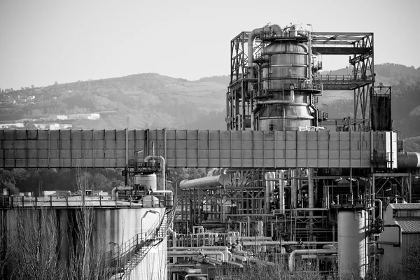 Vista de uma planta de refinaria de petróleo — Fotografia de Stock