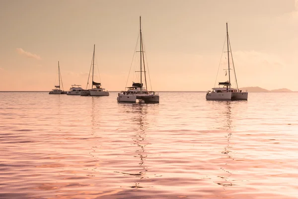 Fritids yachter på Indiska oceanen — Stockfoto