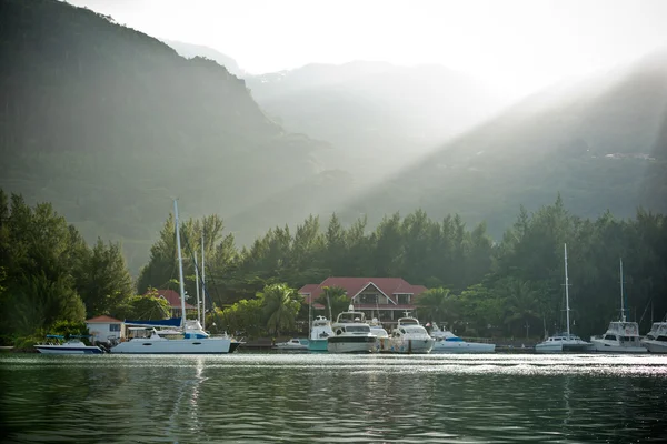 Eden Island, Seszele w świetle wieczoru — Zdjęcie stockowe