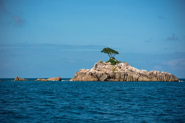 Isola nell'oceano indiano — Foto Stock