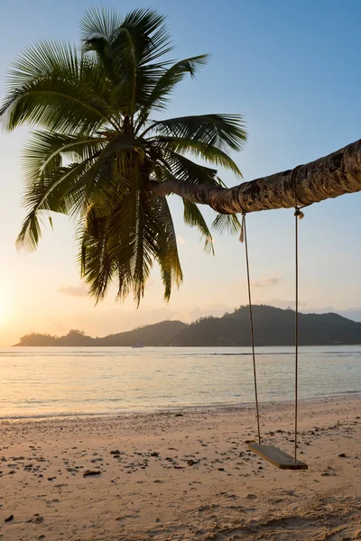 Spiaggia tropicale sull'isola di Mahe Seychelles — Foto Stock