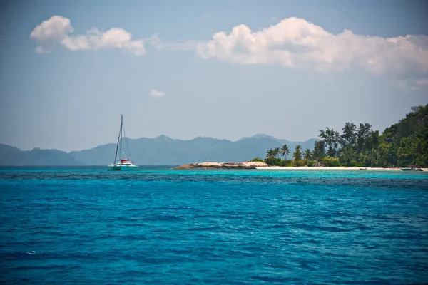 Spiaggia tropicale sull'isola di Mahe — Foto Stock