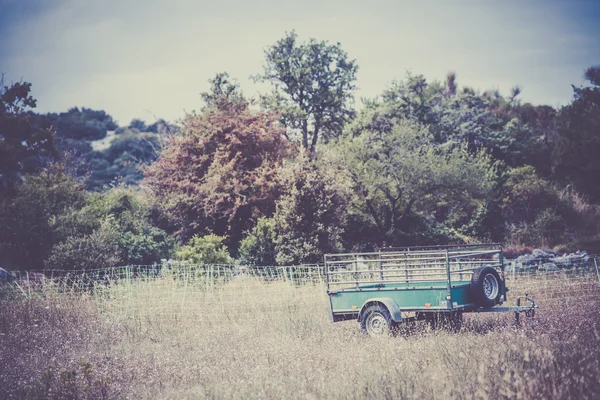 Old cargo trailer in a rural place — Stock Photo, Image