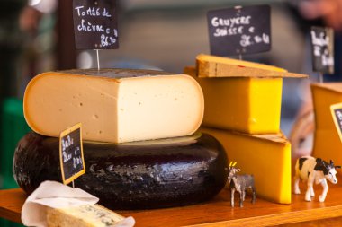 Farklı peynir topakları