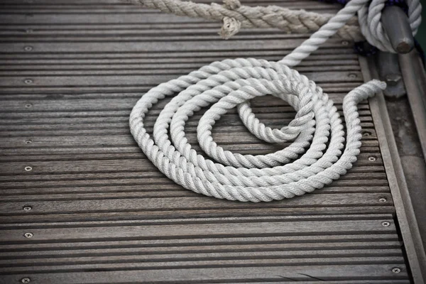 Corde d'amarrage nautique — Photo