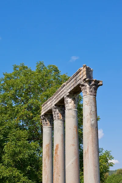 Starożytna świątynia Roman w Riez, Francja — Zdjęcie stockowe