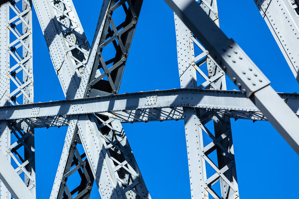 Modern Bridge frame closeup