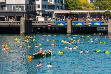 Yaz Festivali Yüzme