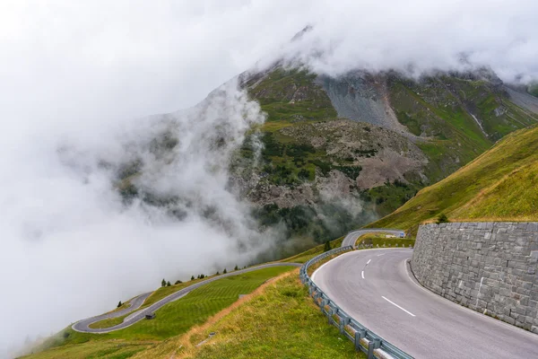 大格洛克纳山高高山道路 — 图库照片