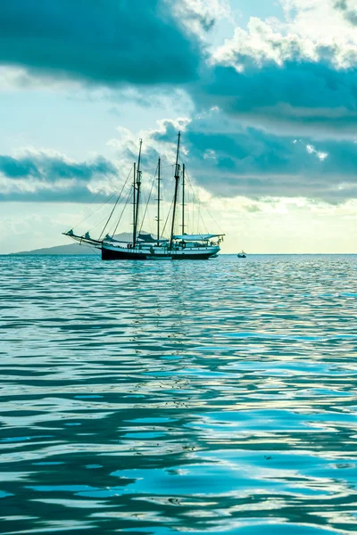 Yate de recreo en el Océano Índico — Foto de Stock