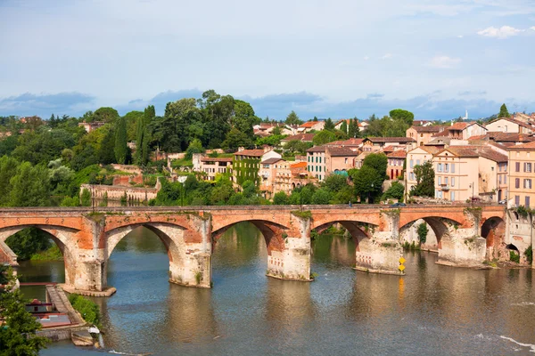 Albi, Fransa Ağustos köprü görünümü — Stok fotoğraf