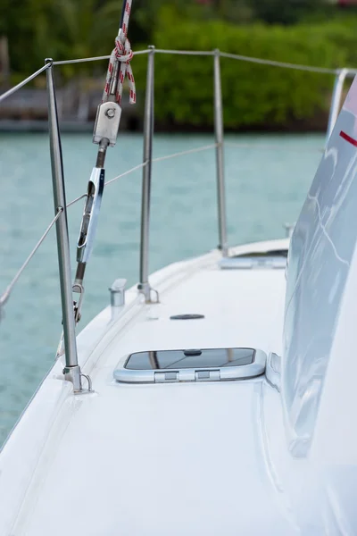 Detail of an yacht: deck and a hatch — Stock Photo, Image