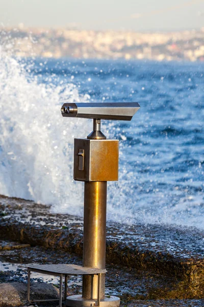 Telescopio con vista al mar en Estambul —  Fotos de Stock