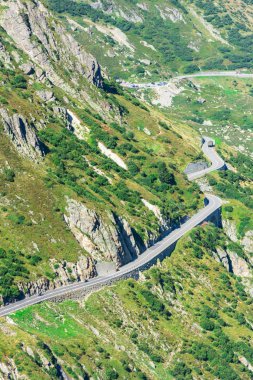 Dağlar yol sırayla