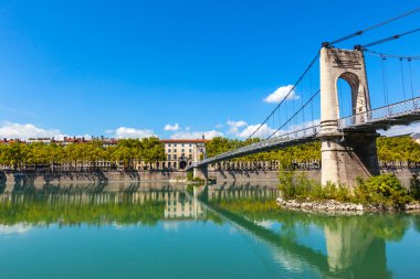 Eski Passerelle du kolej Köprüsü