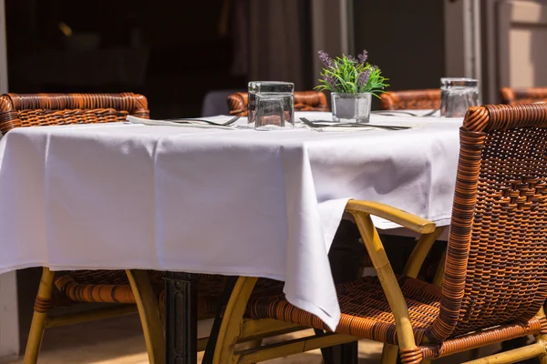 Cozy Restaurant tables ready for service — Stock Photo, Image