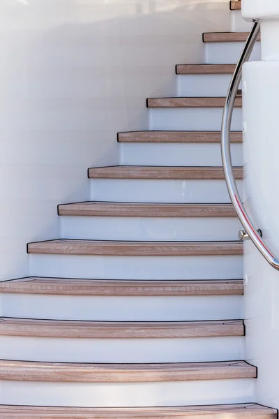 サンデッキを木製の階段 — ストック写真
