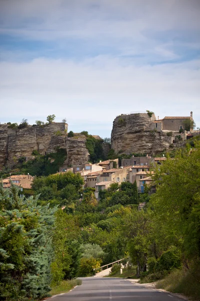 Vista da aldeia de Saignon na Provença, França . — Fotografia de Stock