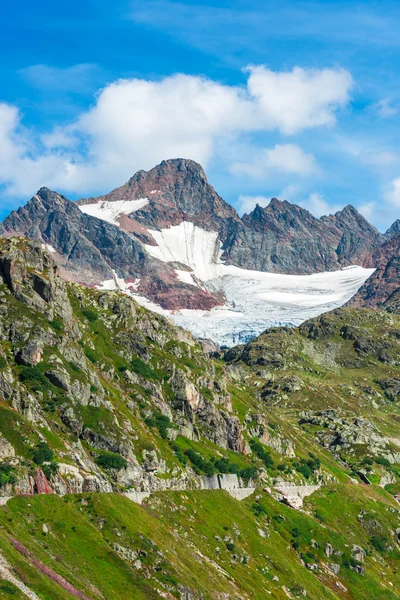 Vue sur la montagne Steingletcher — Photo