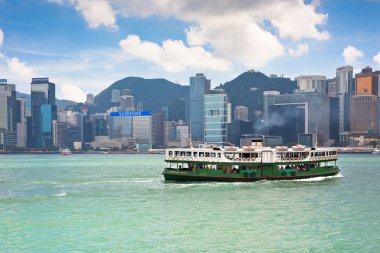 Ünlü Victoria Limanı feribotla