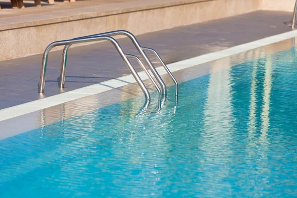 Ladder of a swimming pool — Stock Photo, Image