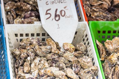 Cancale pazarda istiridye