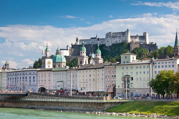 Rivier Salzach embankment — Stockfoto