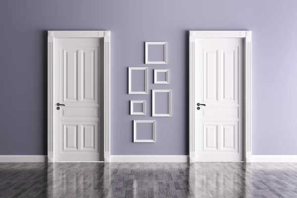 Interior com duas portas e molduras — Fotografia de Stock