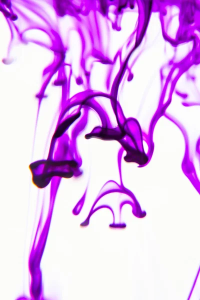 mavi ve mor sıvı su soyut formları yapma