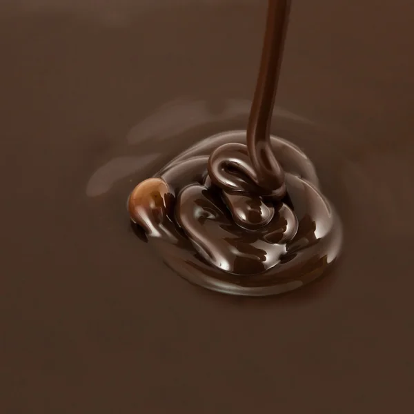 Yukarıdan düşen çikolata — Stok fotoğraf