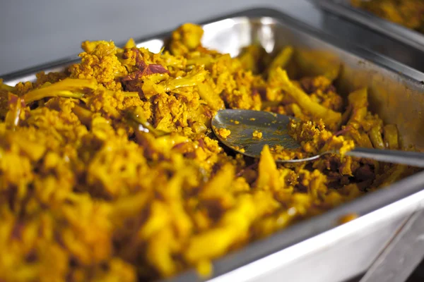 Bowl of spicy Indian dal (lentil) curry prepared with carrot and potato — Stock Photo, Image