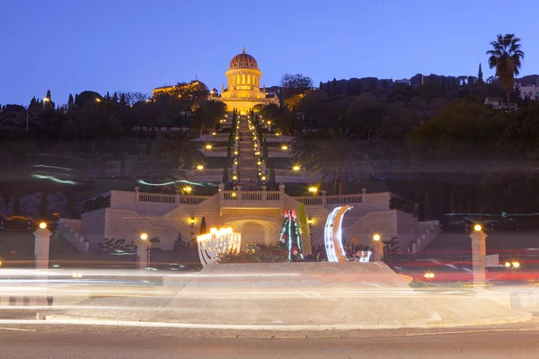 Jardins de Bahai em Israel à noite — Fotografia de Stock