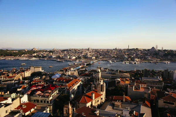 Panoramiczny widok na Bosfor od Galata Tower — Zdjęcie stockowe