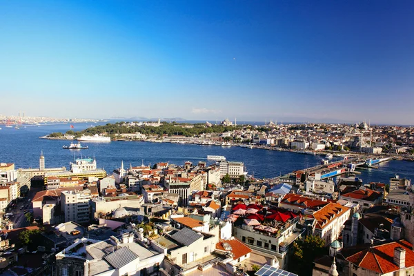 Panoramiczny widok na Bosfor od Galata Tower — Zdjęcie stockowe