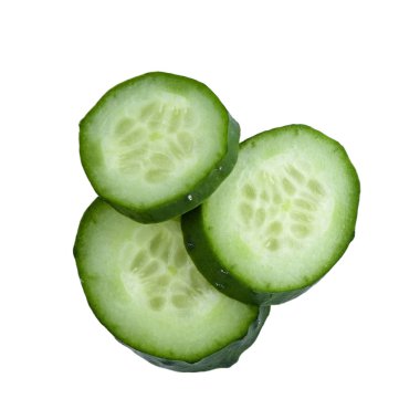 Beyaz arka planda taze salatalık.