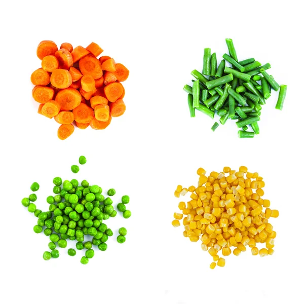 Conjunto de diferentes verduras congeladas aisladas en blanco —  Fotos de Stock