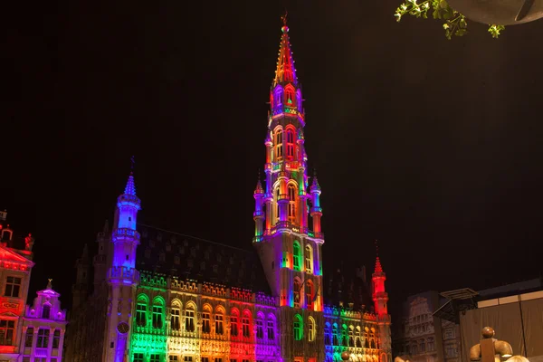 Ринкової площі Гроте Маркт - головної площі і ратуша Брюссель, Бельгія — стокове фото
