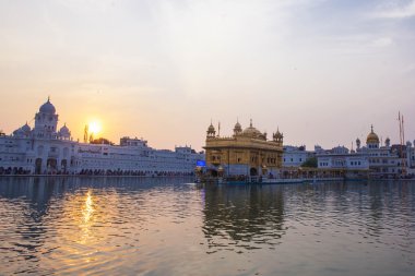 Gün batımında, Amritsar - Hindistan altın Tapınak