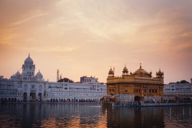 Gün batımında, Amritsar - Hindistan altın Tapınak