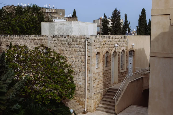 하이파, 이스라엘에서 거리 건물 — 스톡 사진