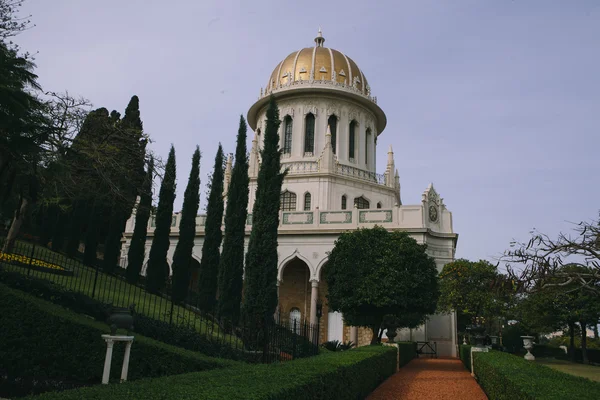 Jardins e templo de Bahai nas encostas da Montanha do Carmelo, Haifa, Israel . — Fotografia de Stock