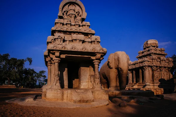 En av de antika arkitektoniska underverk i Pallava konungarna i — Stockfoto