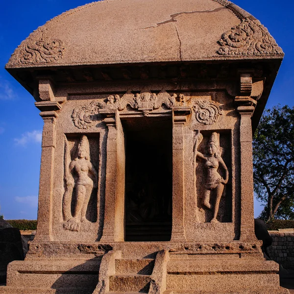 Una de las antiguas maravillas arquitectónicas de los reyes de Pallava en —  Fotos de Stock